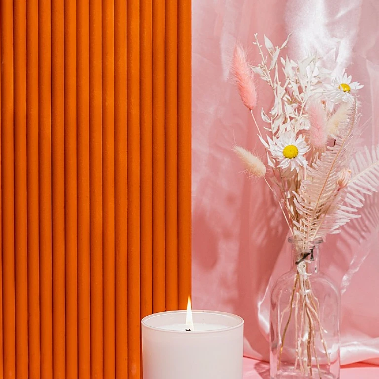 Bougie fleurs séchées : l'art de la décoration et du parfum